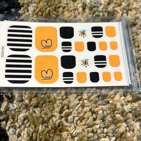 Set of 4 Blue & Black Nail Wraps Sets Gel Nails or Top Coat and Go - Picture 5 of 6